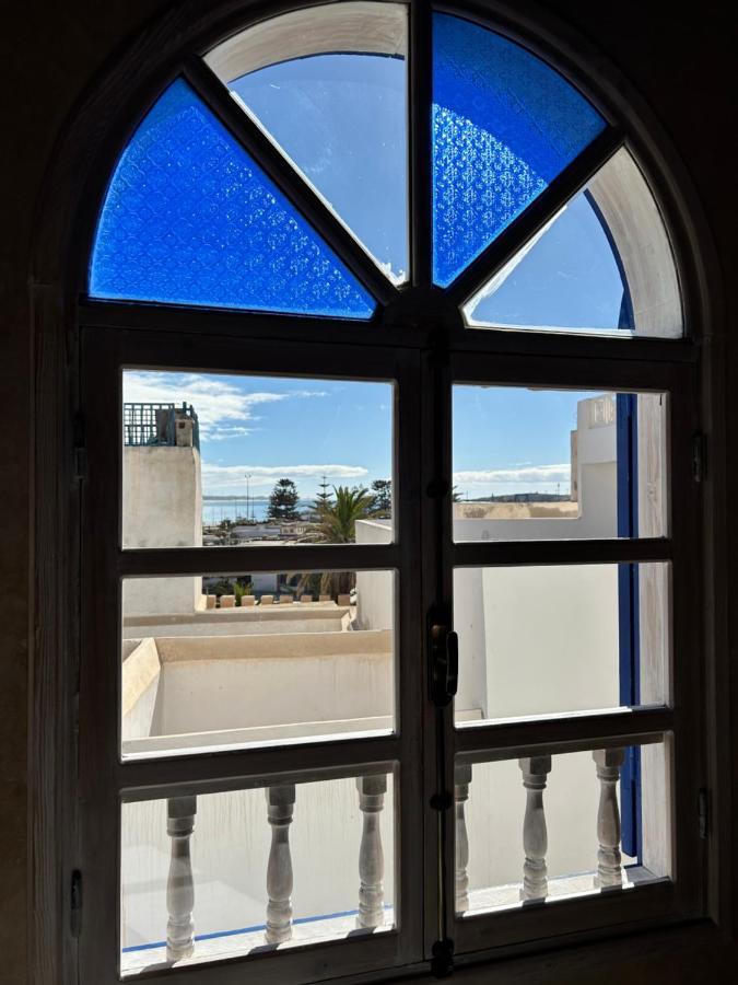 Beau Riad En Medina, Lumineux Et Avec Terrasse Privee Sur Mer Эс-Сувейра Экстерьер фото