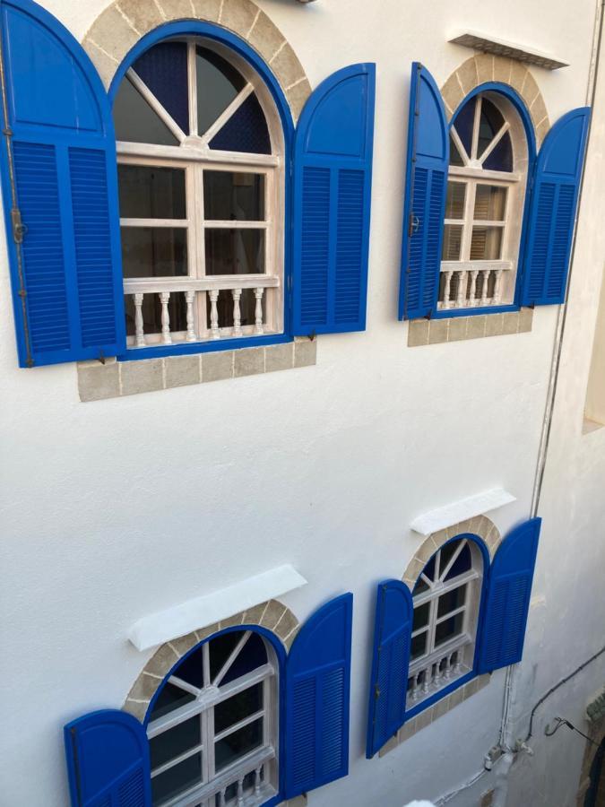 Beau Riad En Medina, Lumineux Et Avec Terrasse Privee Sur Mer Эс-Сувейра Экстерьер фото