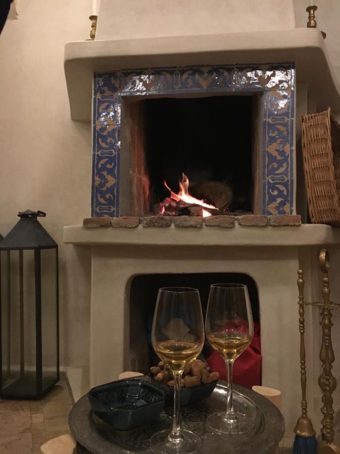 Beau Riad En Medina, Lumineux Et Avec Terrasse Privee Sur Mer Эс-Сувейра Экстерьер фото