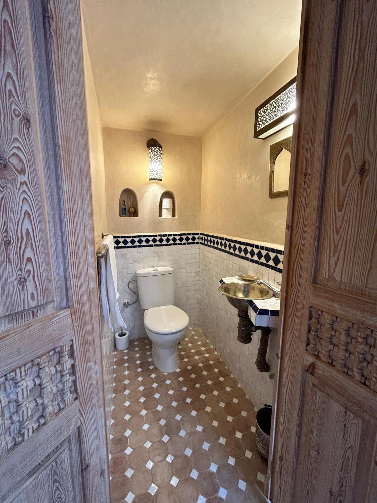 Beau Riad En Medina, Lumineux Et Avec Terrasse Privee Sur Mer Эс-Сувейра Экстерьер фото